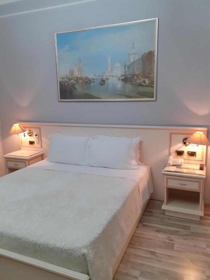 Hotel Guri Elbasan Esterno foto