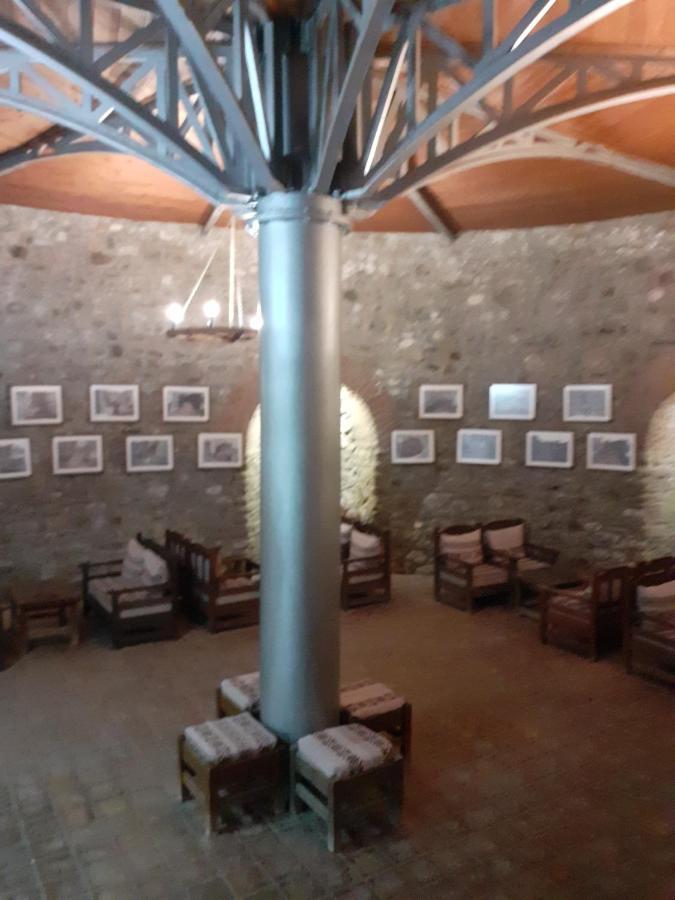 Hotel Guri Elbasan Esterno foto