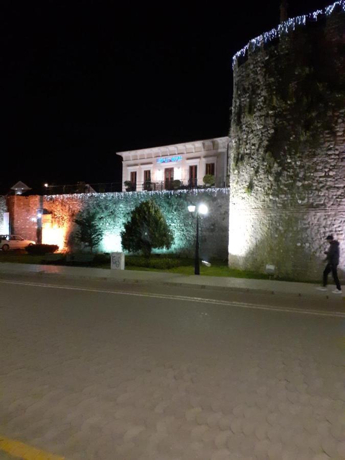 Hotel Guri Elbasan Esterno foto