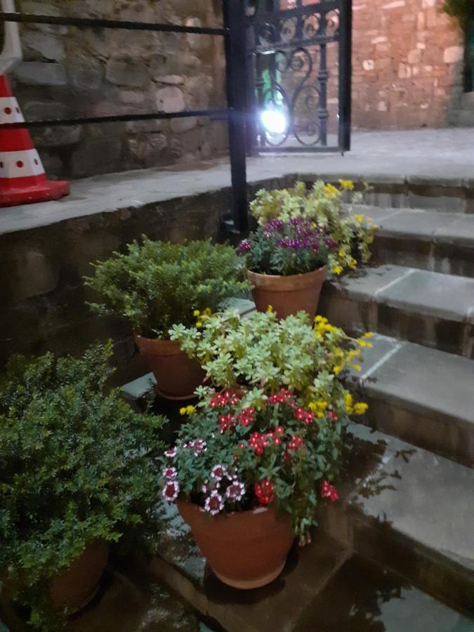 Hotel Guri Elbasan Esterno foto