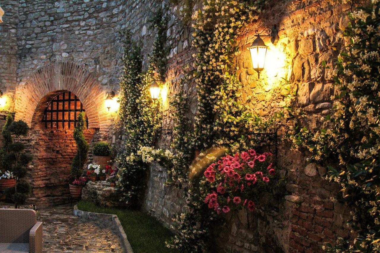 Hotel Guri Elbasan Esterno foto