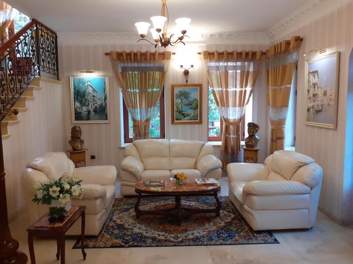 Hotel Guri Elbasan Esterno foto