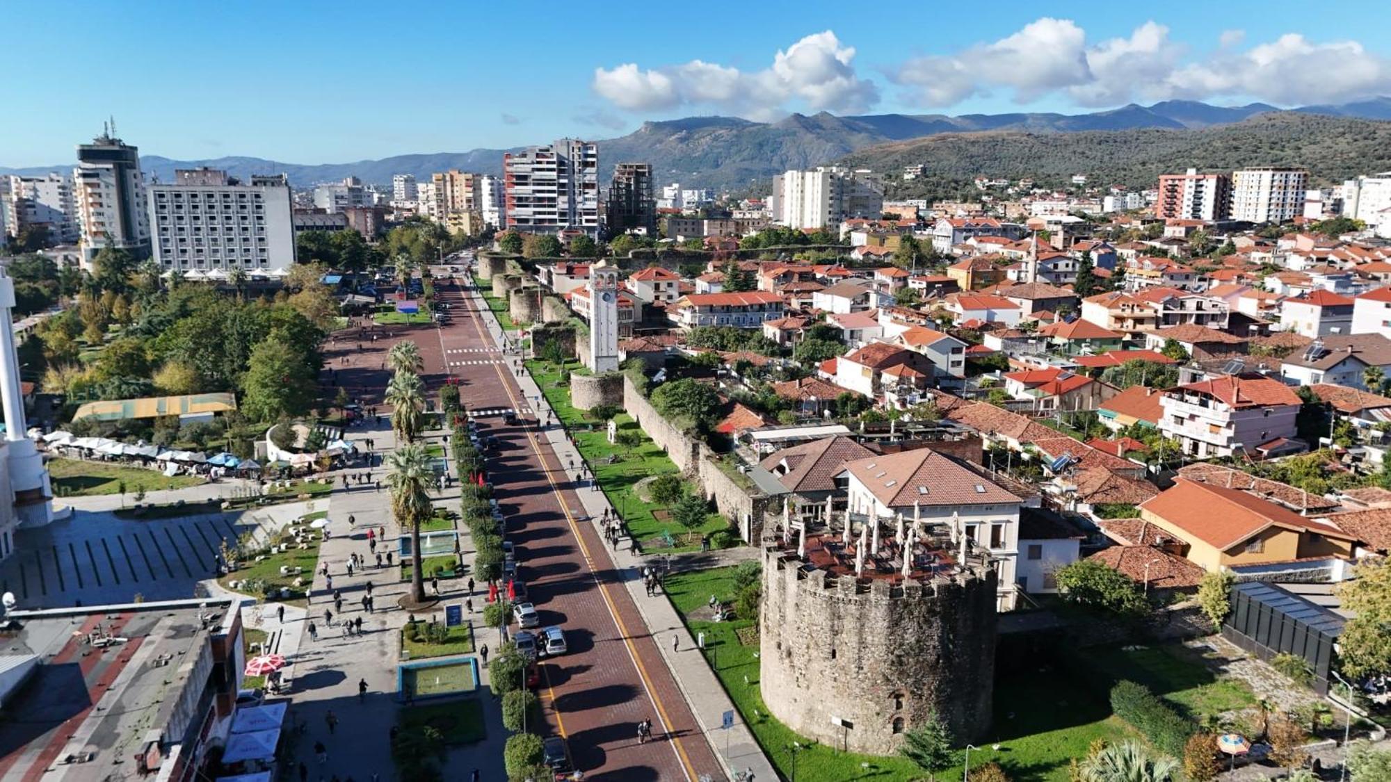 Hotel Guri Elbasan Esterno foto