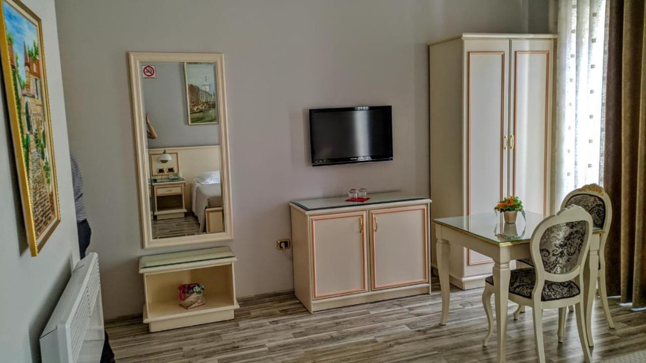 Hotel Guri Elbasan Esterno foto